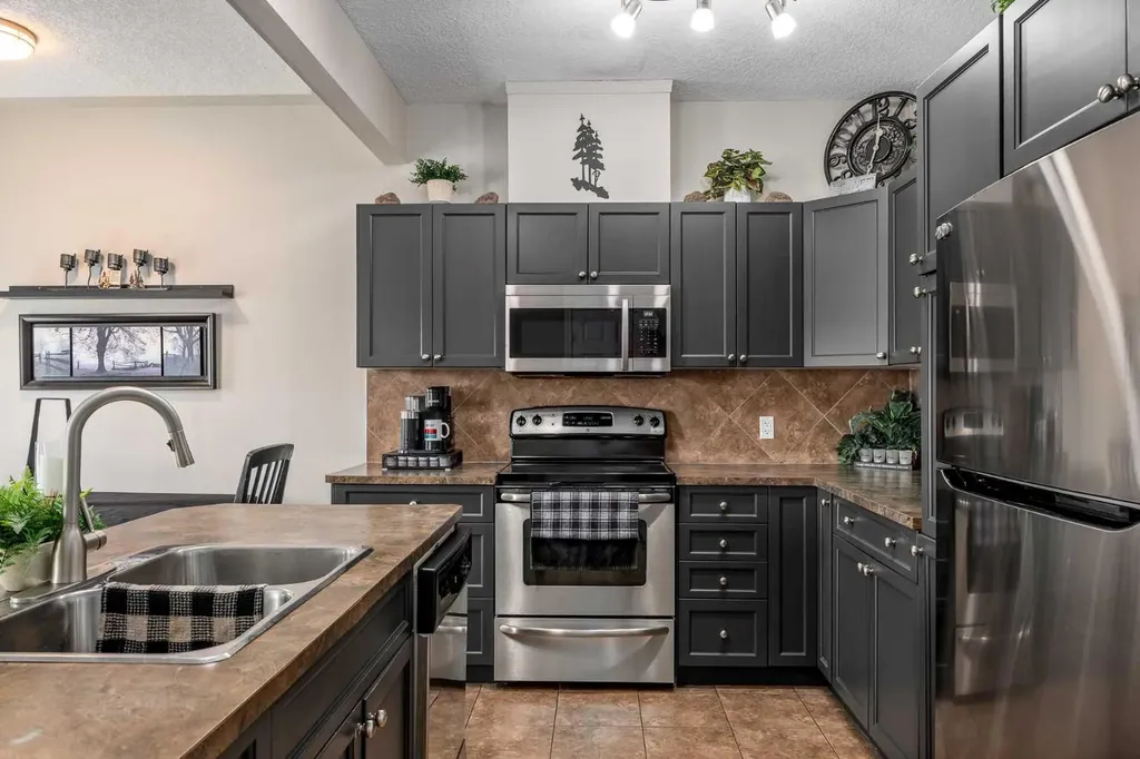 620 Luxstone Landing SW Airdrie AB T4B 0B6