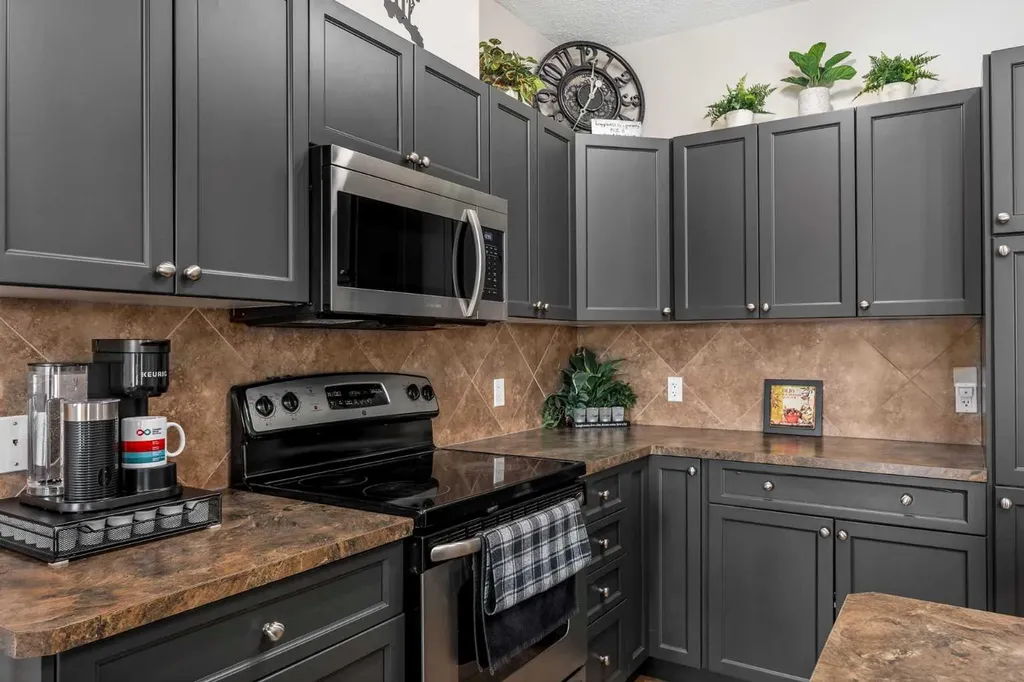 620 Luxstone Landing SW Airdrie AB T4B 0B6