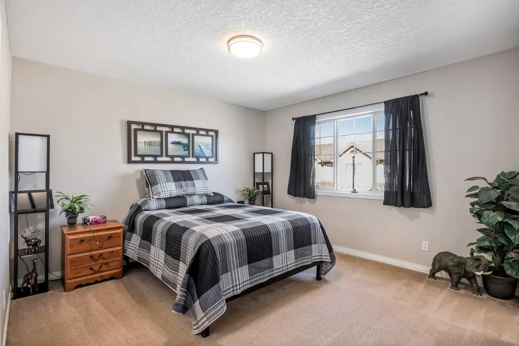 620 Luxstone Landing SW Airdrie AB T4B 0B6