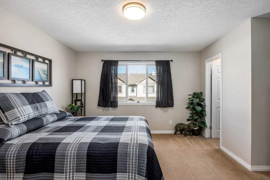 620 Luxstone Landing SW Airdrie AB T4B 0B6