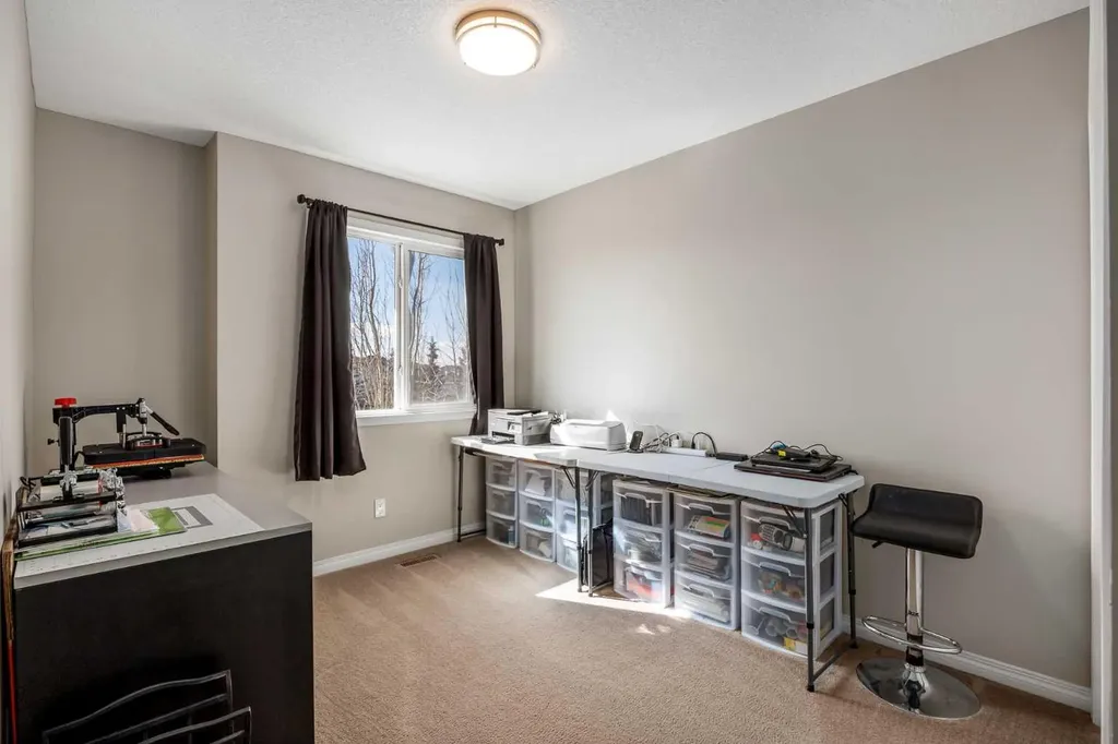 620 Luxstone Landing SW Airdrie AB T4B 0B6
