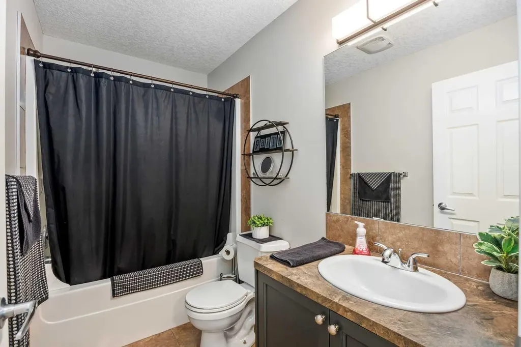 620 Luxstone Landing SW Airdrie AB T4B 0B6