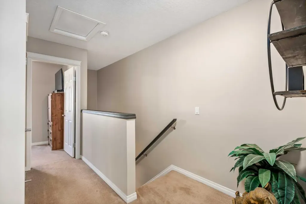 620 Luxstone Landing SW Airdrie AB T4B 0B6