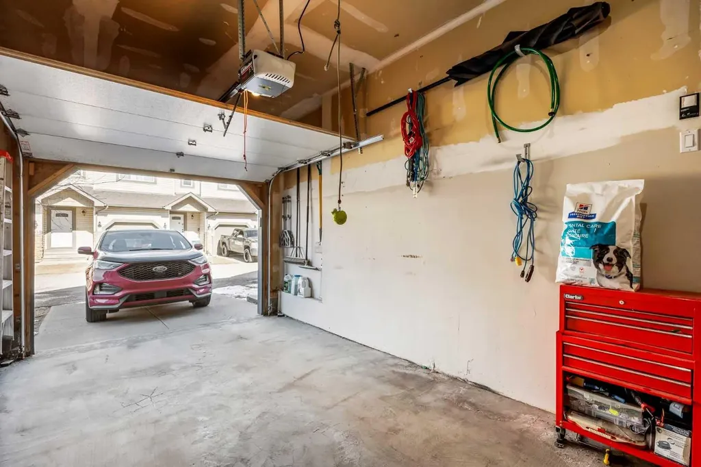 620 Luxstone Landing SW Airdrie AB T4B 0B6