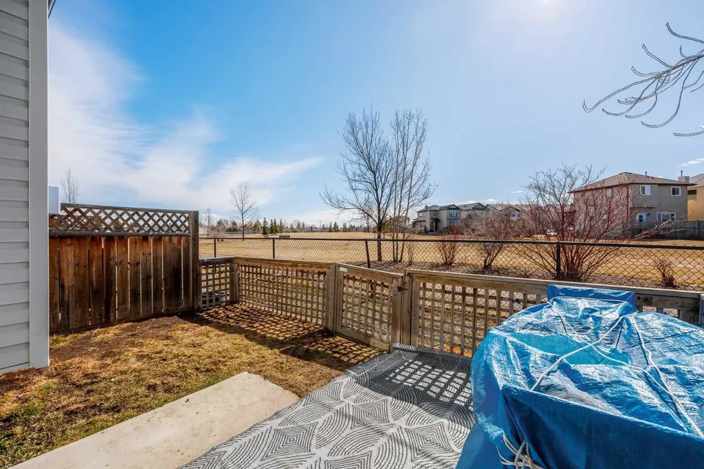 620 Luxstone Landing SW Airdrie AB T4B 0B6