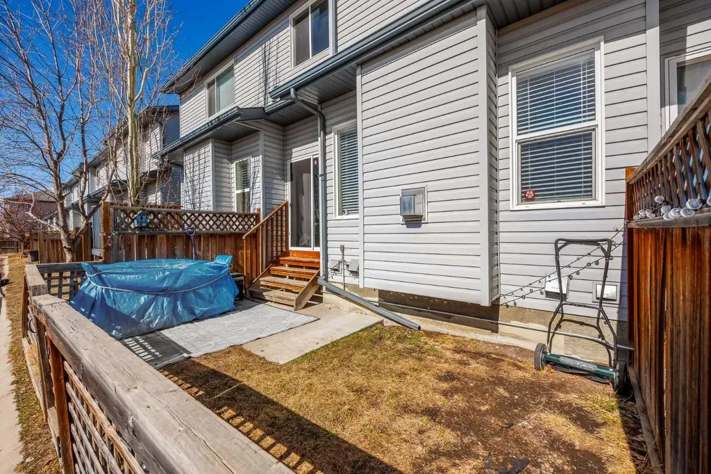 620 Luxstone Landing SW Airdrie AB T4B 0B6