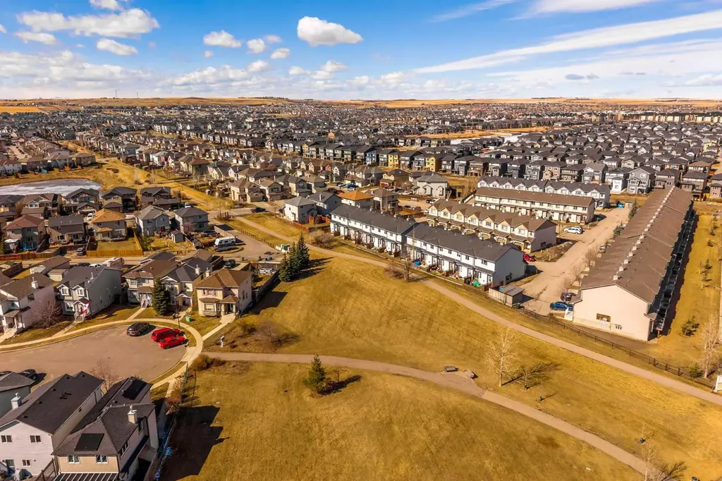 620 Luxstone Landing SW Airdrie AB T4B 0B6
