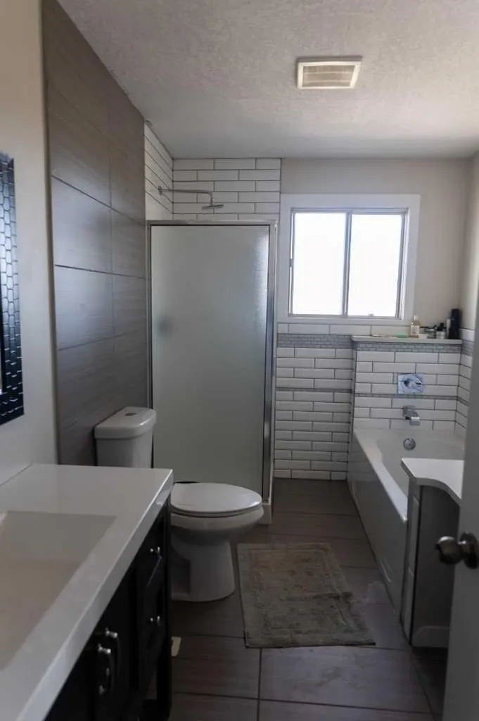 11977 154 Avenue Calgary AB T2Z 0L2