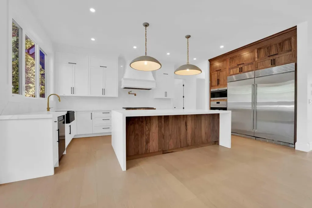 1605 9 Street NW Calgary AB T2M3L5