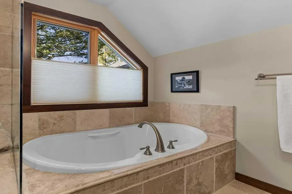 16 Blue Grouse Ridge Canmore AB T1W 1L5