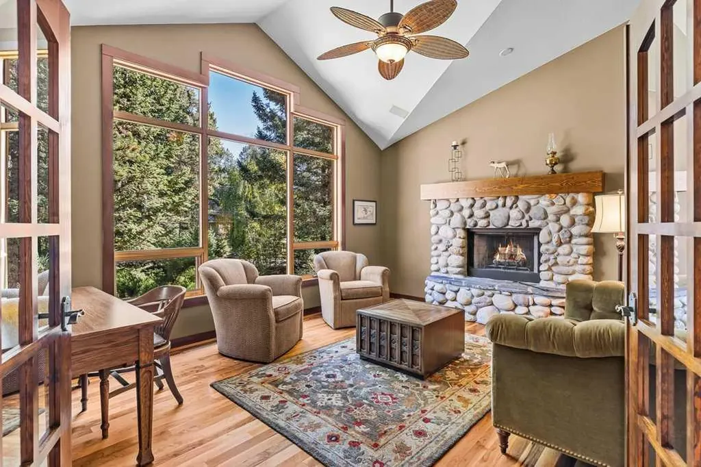 16 Blue Grouse Ridge Canmore AB T1W 1L5