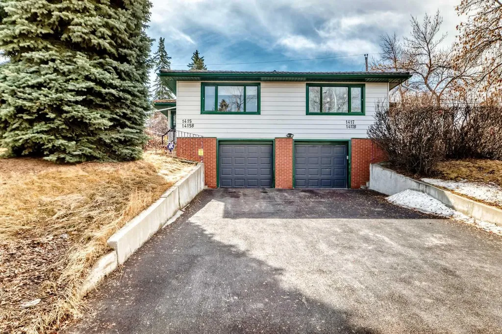1415 Rosehill Drive NW Calgary AB T2K 1M3