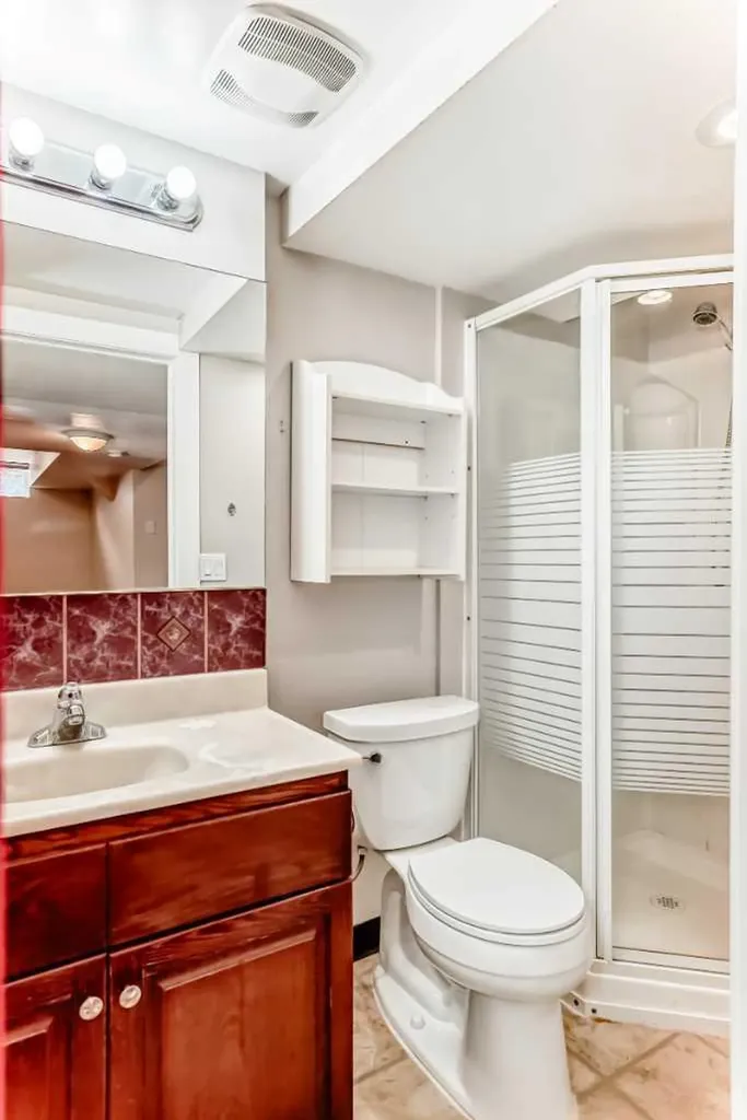 1415 Rosehill Drive NW Calgary AB T2K 1M3