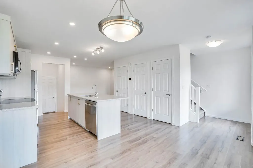 2232 Windbury Greenway SW Airdrie AB T4B 5L3