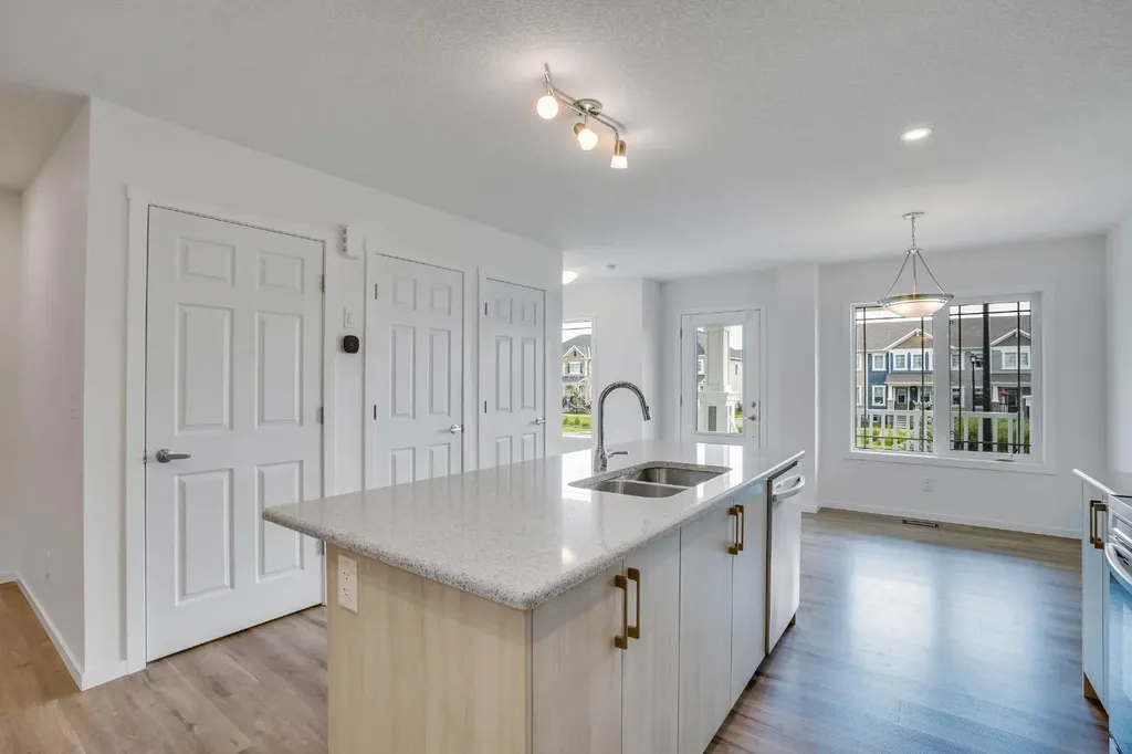 2232 Windbury Greenway SW Airdrie AB T4B 5L3