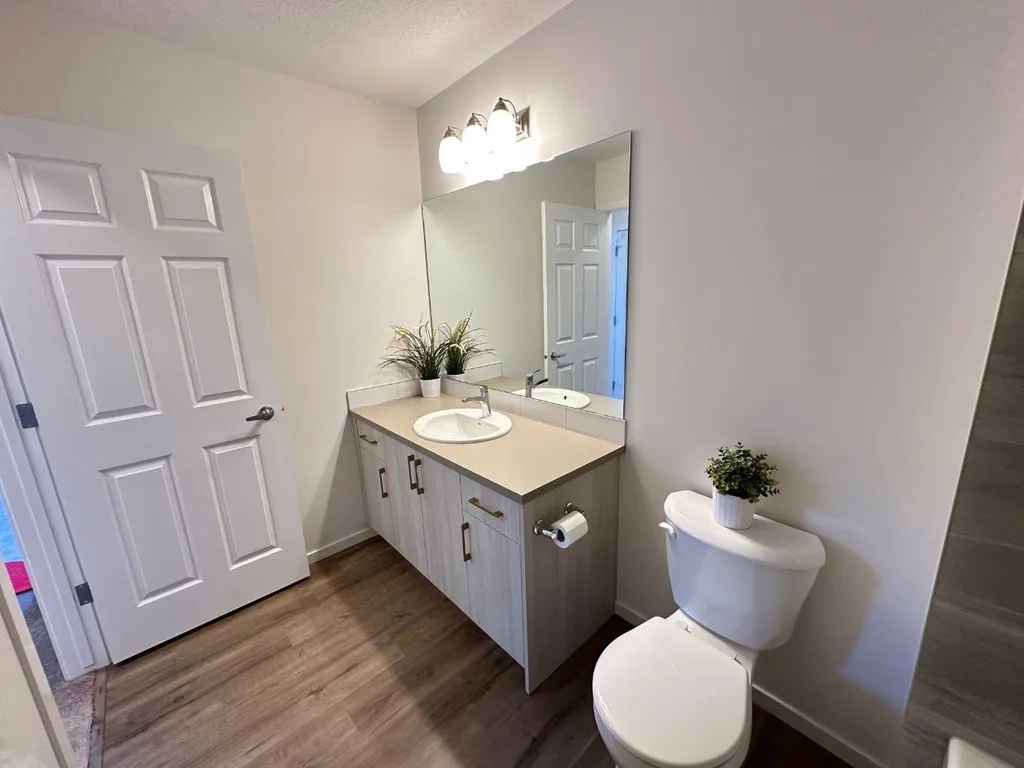 2232 Windbury Greenway SW Airdrie AB T4B 5L2
