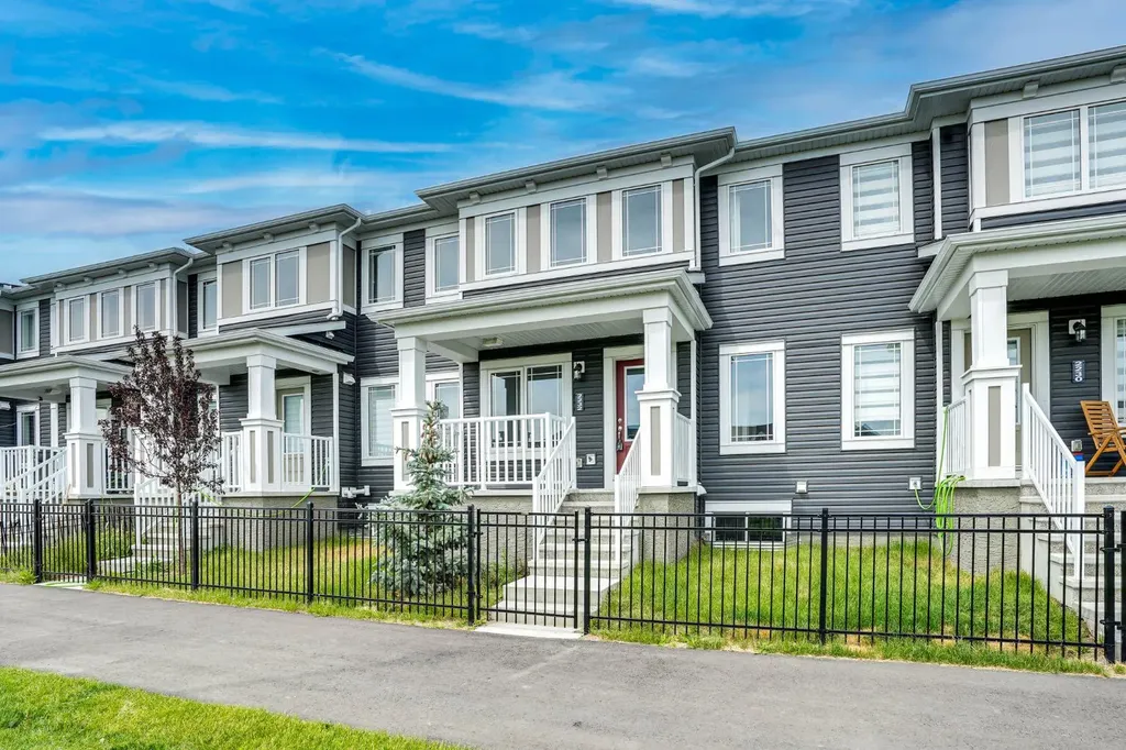 2232 Windbury Greenway SW Airdrie AB T4B 5L3
