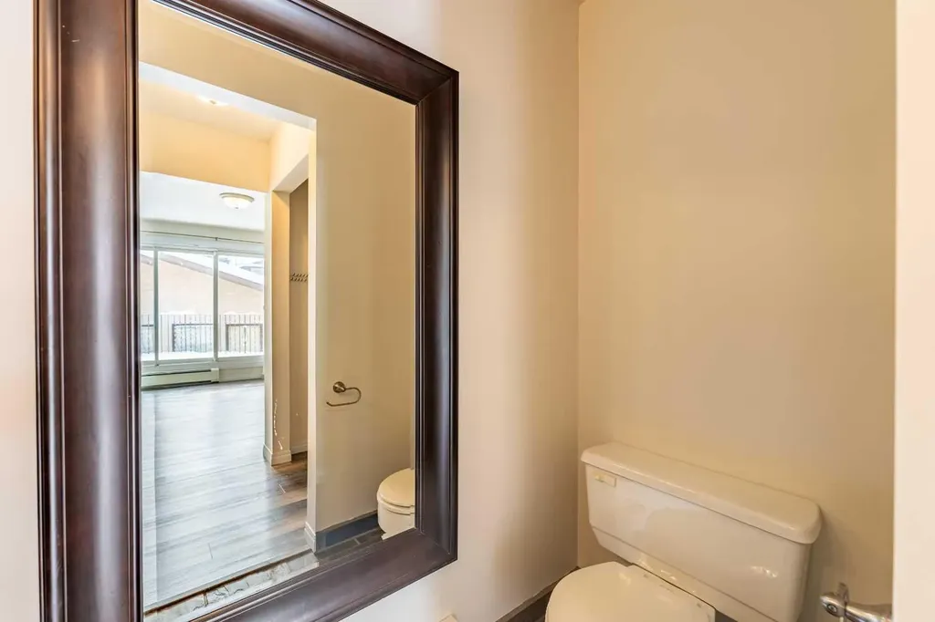 135 27 Avenue NE Calgary AB T2Z 1Z8
