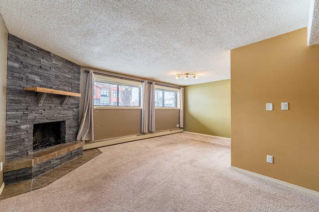 135 27 Avenue NE Calgary AB T2Z 1Z8