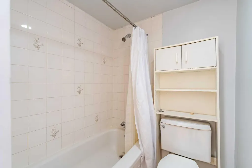 135 27 Avenue NE Calgary AB T2Z 1Z8