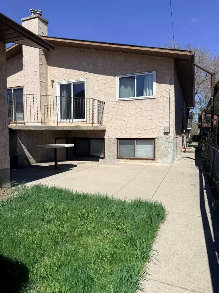 135 27 Avenue NE Calgary AB T2Z 1Z8