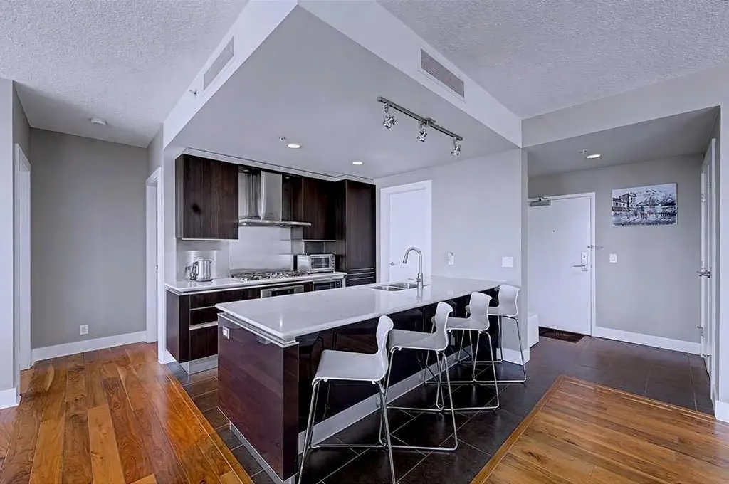 433 11 Avenue SE Calgary AB T2G 0L7