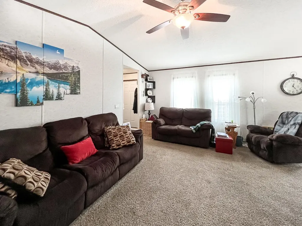 016 Maplewood Ave (Railway Ave) Watino AB T0H 3R0
