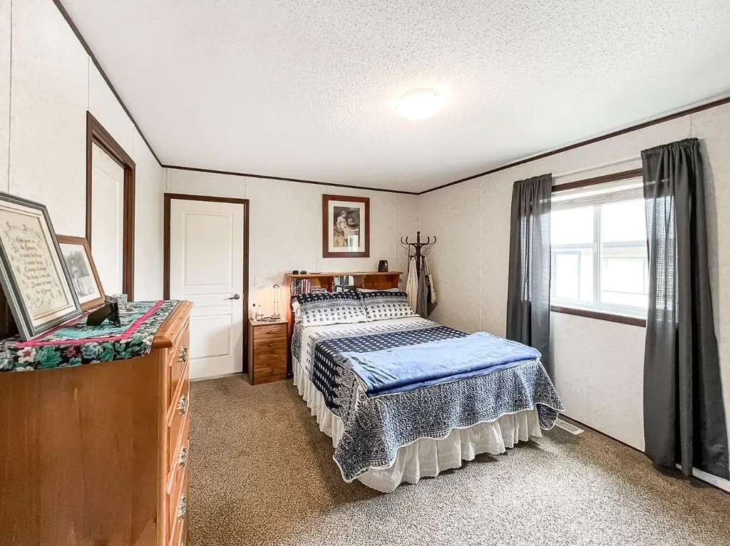 016 Maplewood Ave (Railway Ave) Watino AB T0H 3R0