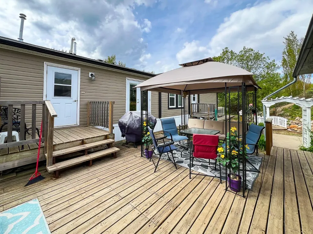 016 Maplewood Ave (Railway Ave) Watino AB T0H 3R0