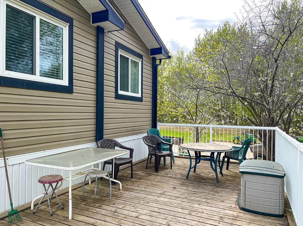 016 Maplewood Ave (Railway Ave) Watino AB T0H 3R0