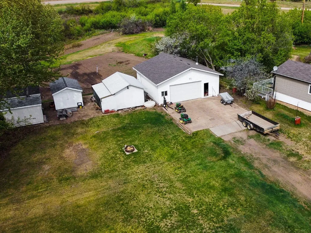 016 Maplewood Ave (Railway Ave) Watino AB T0H 3R0