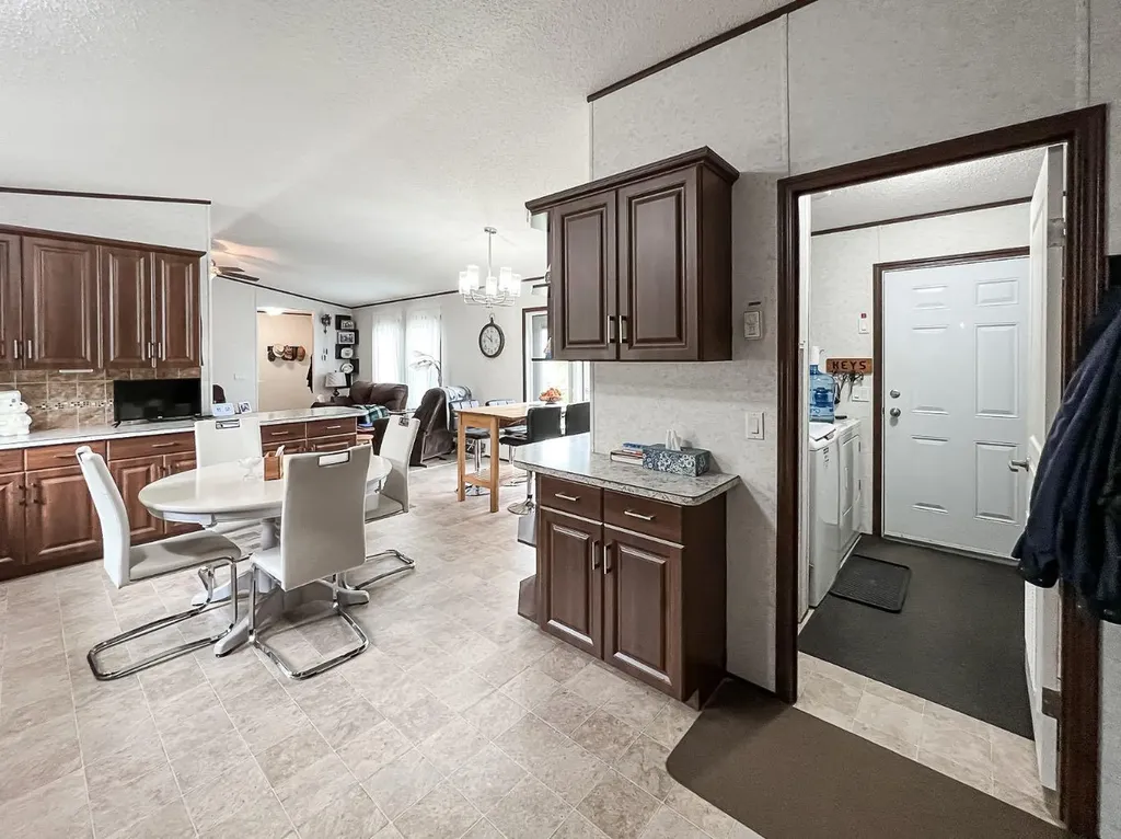 016 Maplewood Ave (Railway Ave) Watino AB T0H 3R0