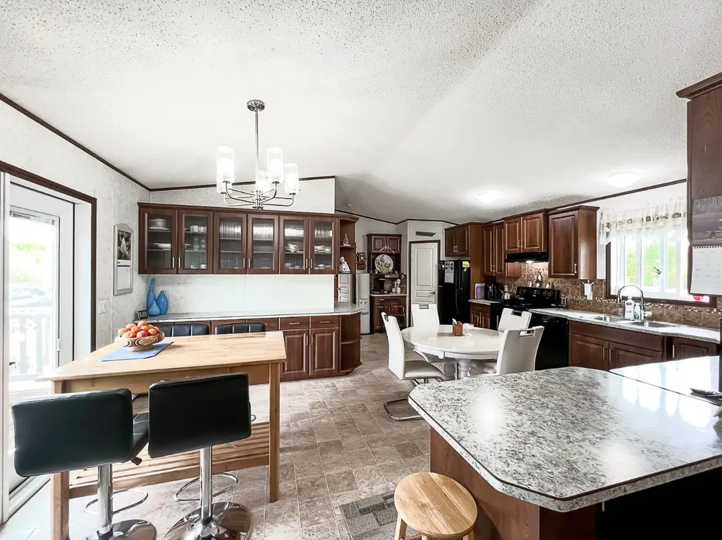 016 Maplewood Ave (Railway Ave) Watino AB T0H 3R0