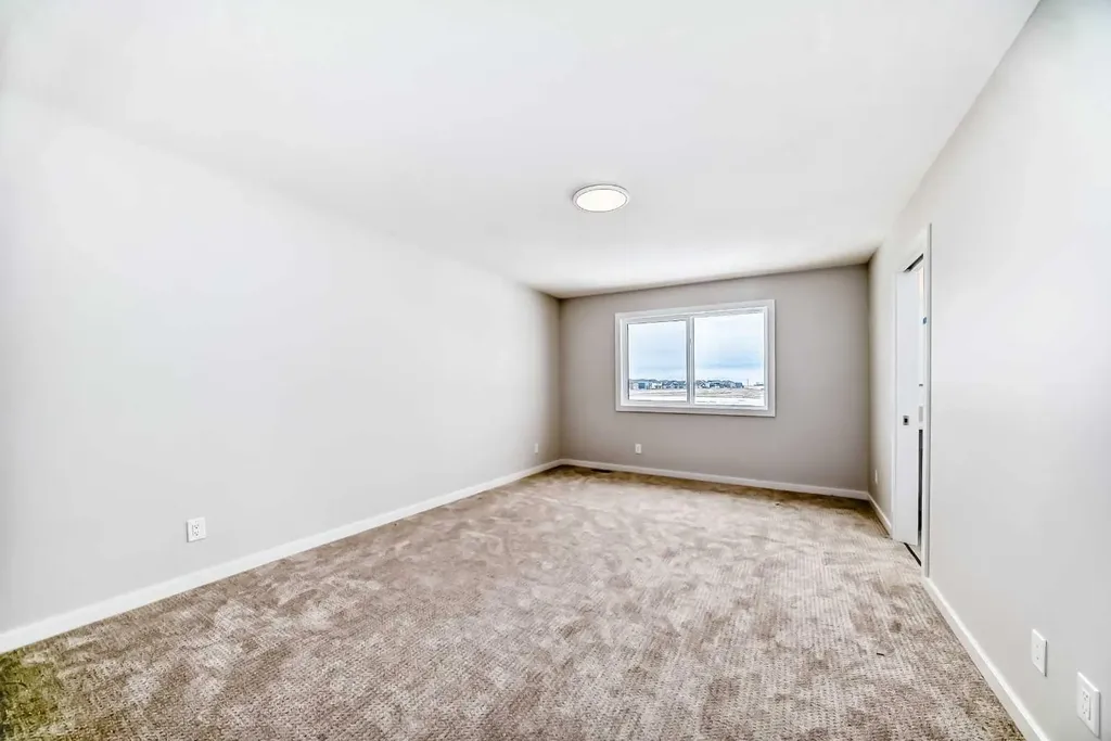 203 Langwell Common SE Airdrie AB T4A 3R4