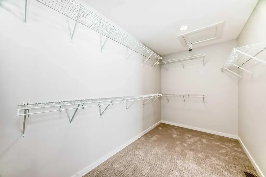 203 Langwell Common SE Airdrie AB T4A 3R4