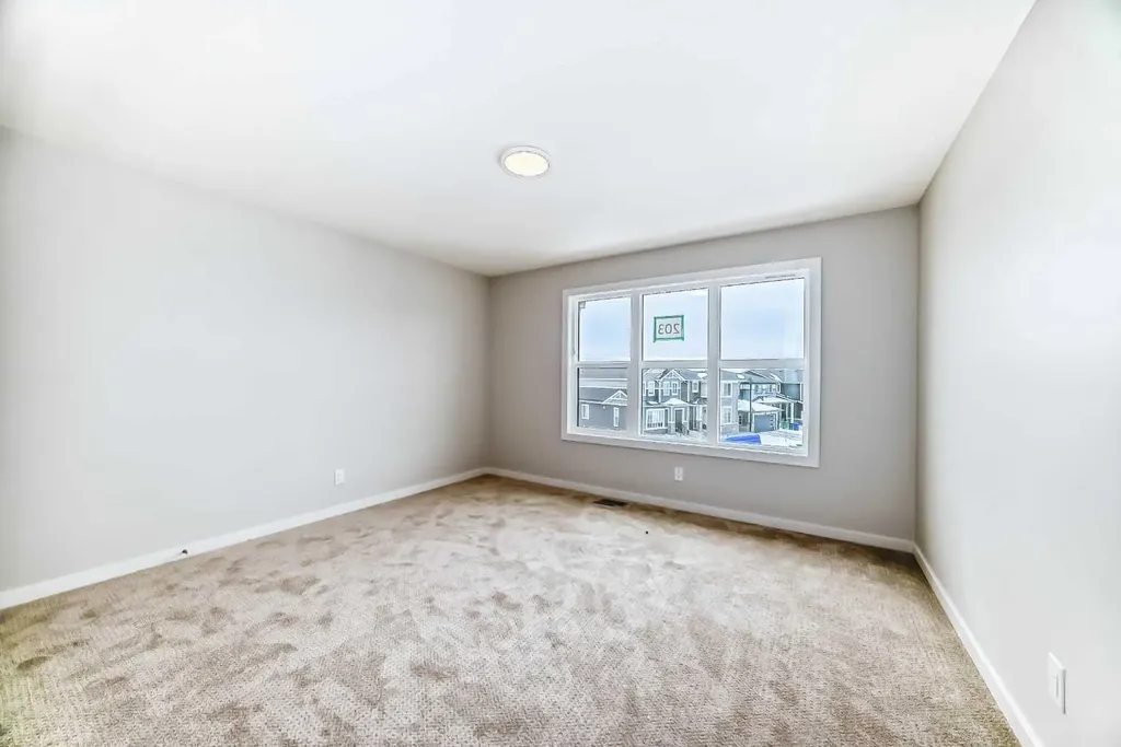 203 Langwell Common SE Airdrie AB T4A 3R4