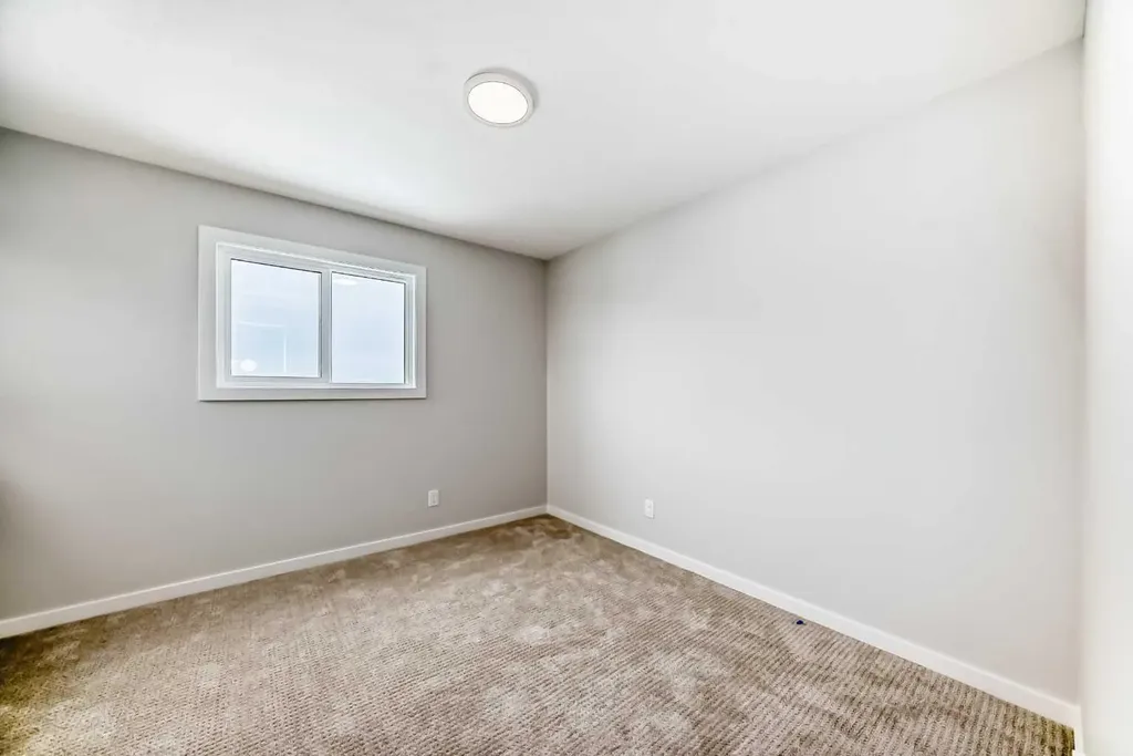 203 Langwell Common SE Airdrie AB T4A 3R4