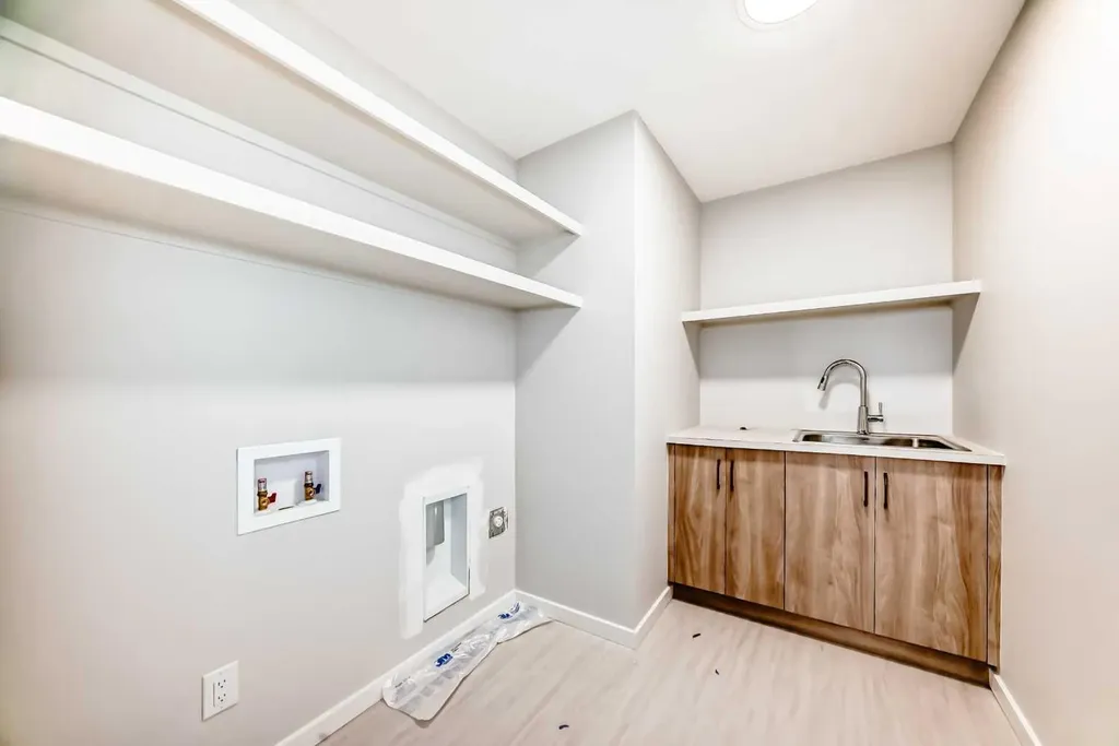 203 Langwell Common SE Airdrie AB T4A 3R4
