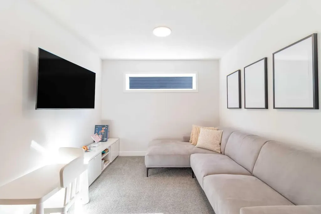 319 Belmont Heath SW Calgary AB T2X 4N3