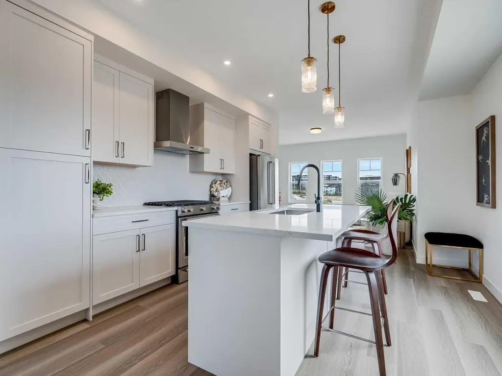 200 Southridge Drive Okotoks AB T1S 0B2