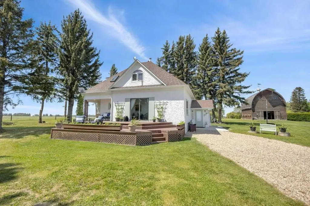 430044 Highway 20 Rural Ponoka County AB T0C 2J0