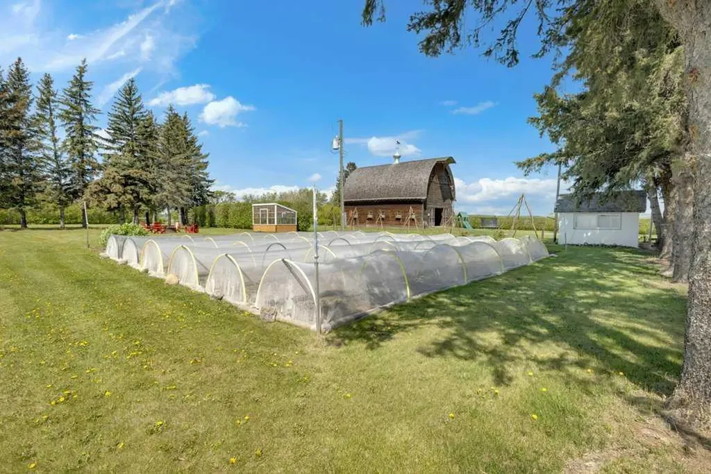 430044 Highway 20 Rural Ponoka County AB T0C 2J0