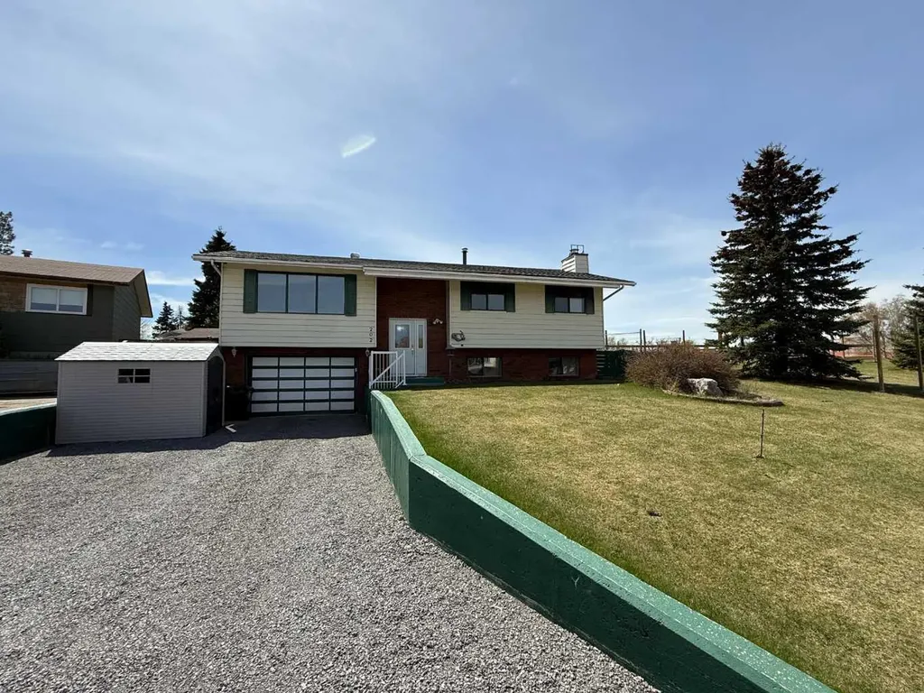 202 Maligne Drive Hinton AB T7V 1J5