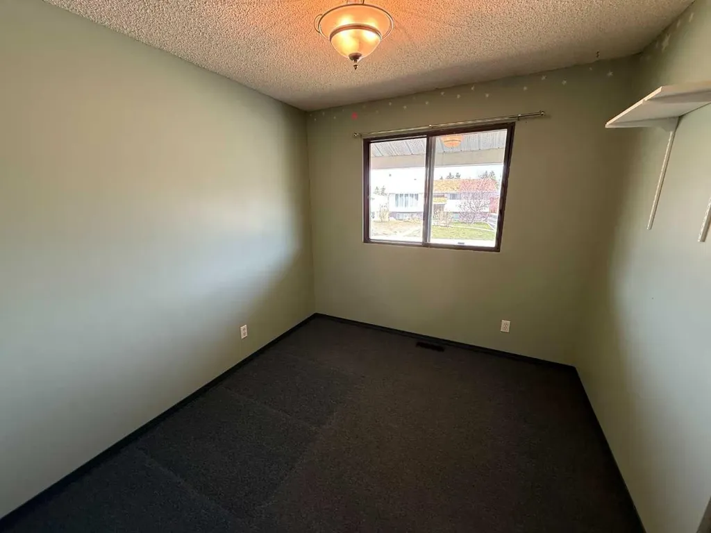 202 Maligne Drive Hinton AB T7V 1J5