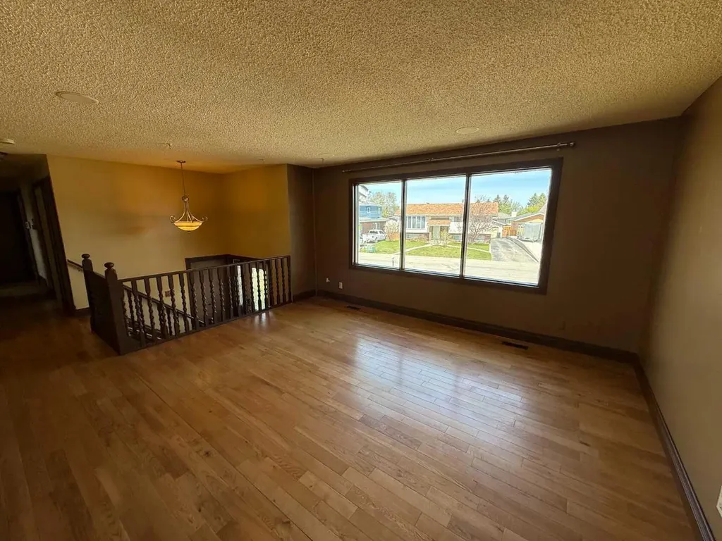 202 Maligne Drive Hinton AB T7V 1J5