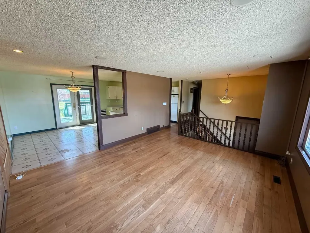 202 Maligne Drive Hinton AB T7V 1J5