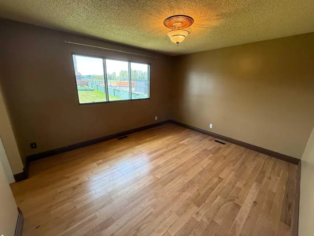 202 Maligne Drive Hinton AB T7V 1J5