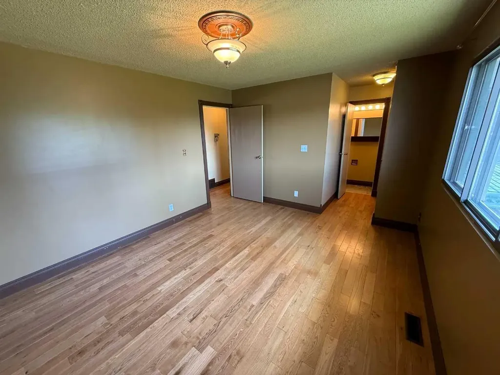 202 Maligne Drive Hinton AB T7V 1J5