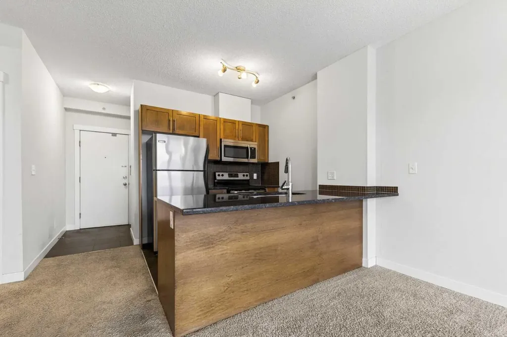 325 3 Street SE Calgary AB T2G 0T9