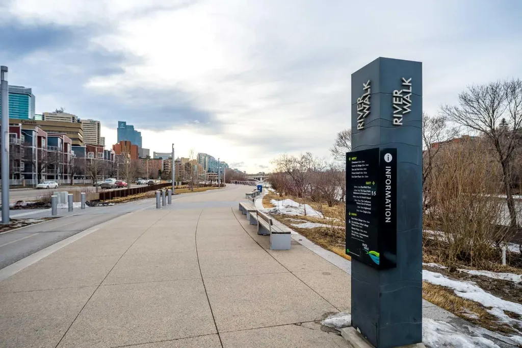 325 3 Street SE Calgary AB T2G 0T9